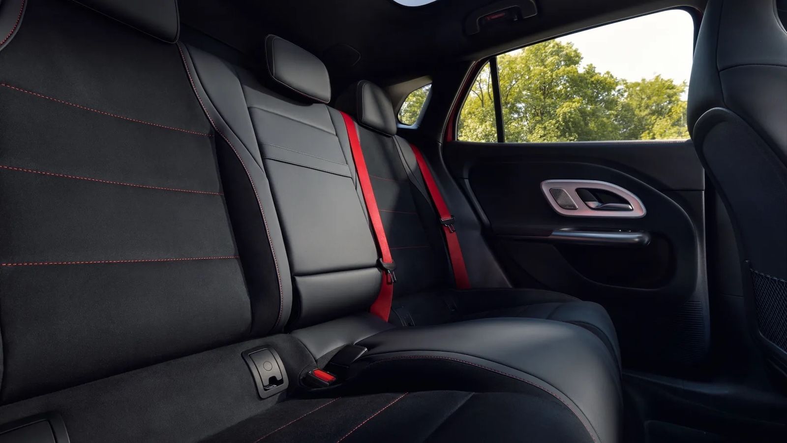 Νέα Mercedes GLA: Γιατί θα κάνει θραύση στην Ελλάδα;